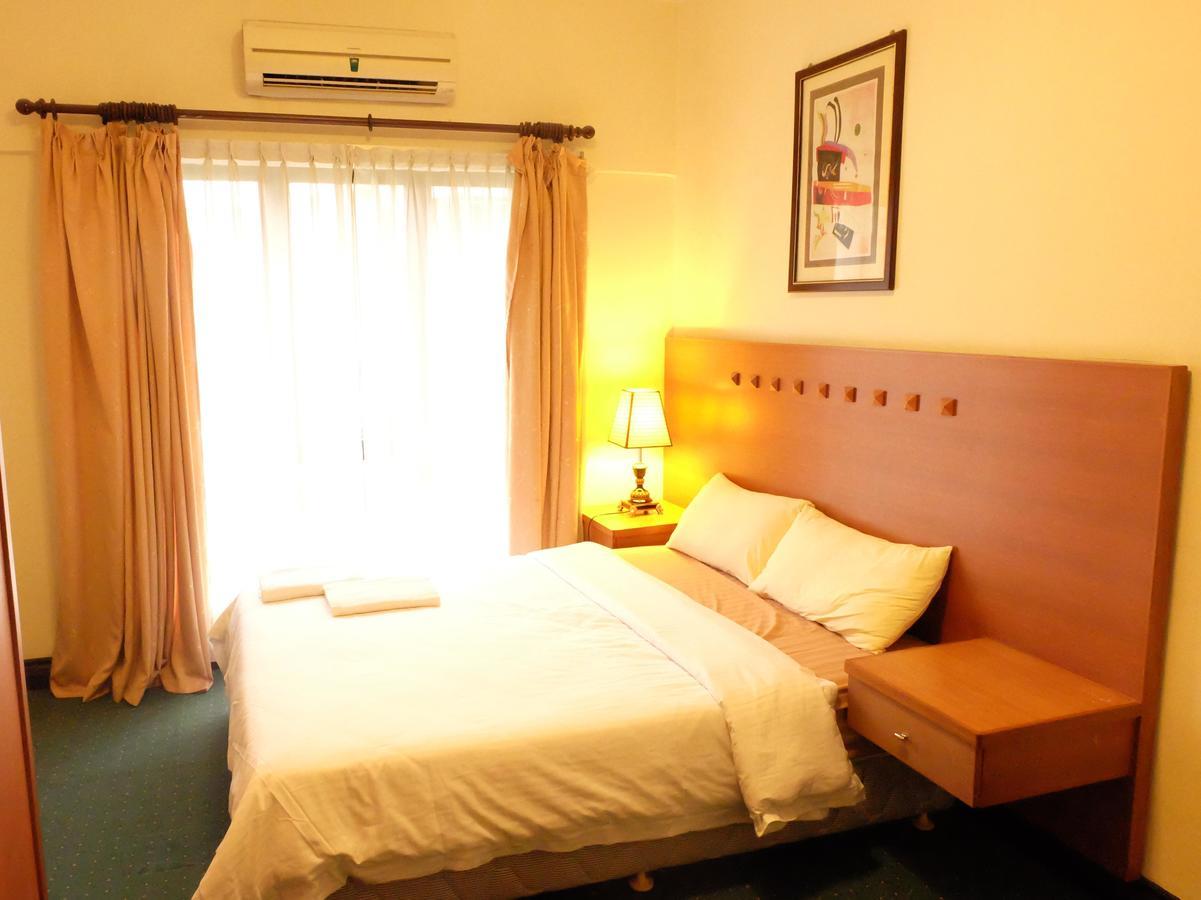 Marina Aparthotel 2*
